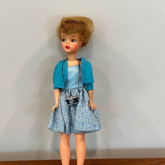 1960s Vintage Straight-Legged Tammy Doll - Picture 2 of 7